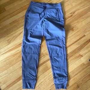 Athleta headlands hybrid jogger, size 8 tall